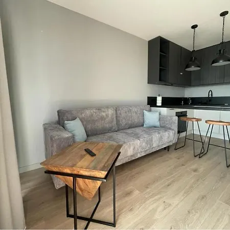 Apartament W Centrum - Las, Jezioro & Stare Miasto 38M2 شقة